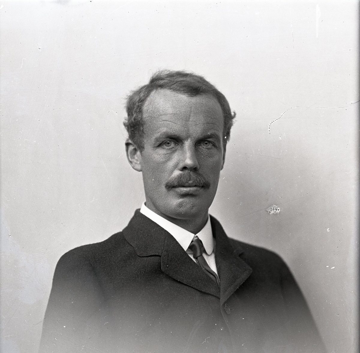 Photograph of the economist Arthur Cecil Pigou in middle age